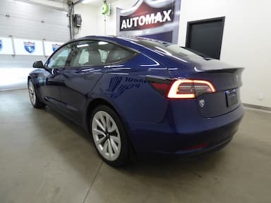 Tesla Model 3 2022 - Thumbnail 2