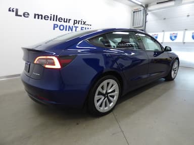 Tesla Model 3 2022 - Thumbnail 5