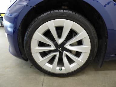 Tesla Model 3 2022 - Thumbnail 22