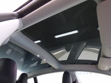 Tesla Model 3 2022 - Thumbnail 12