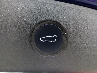 Tesla Model 3 2022 - Thumbnail 19