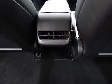 Tesla Model 3 2022 - Thumbnail 16