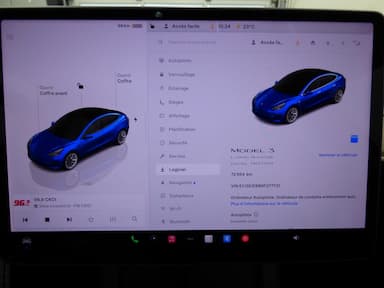 Tesla Model 3 2022 - Thumbnail 9