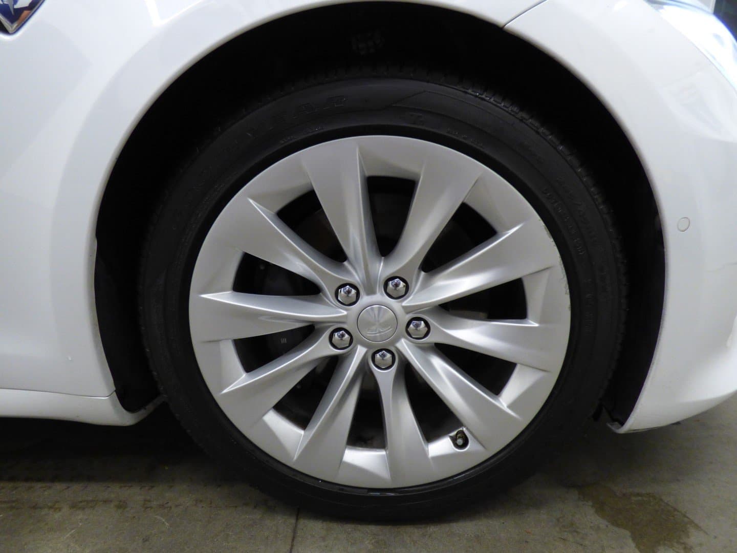 Tesla Model S 2019 - Image 29