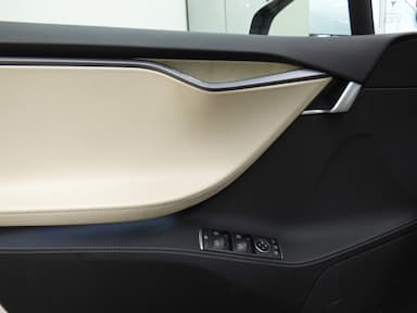 Tesla Model S 2019 - Thumbnail 22