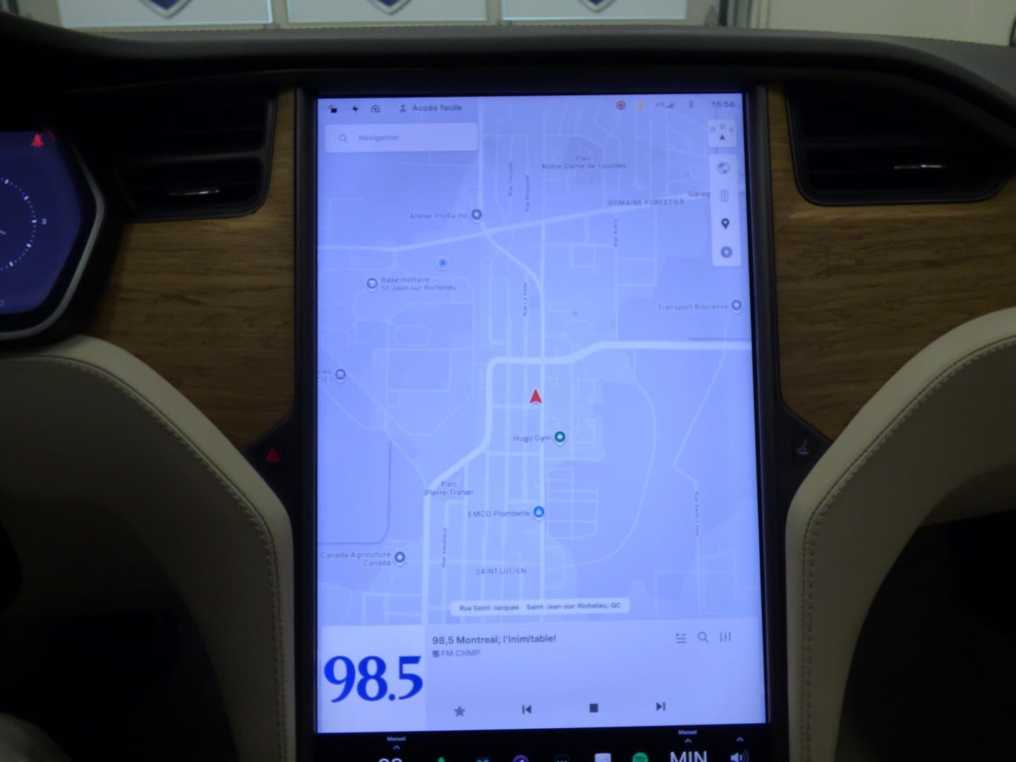 Tesla Model S 2019 - Image 11