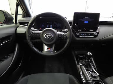 Toyota GR Corolla 2023 - Thumbnail 8