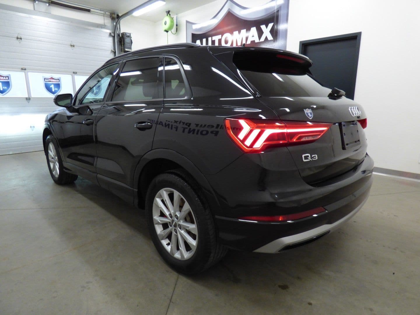 Audi Q3 2020 - Image 2