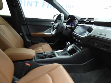 Audi Q3 2020 - Thumbnail 7