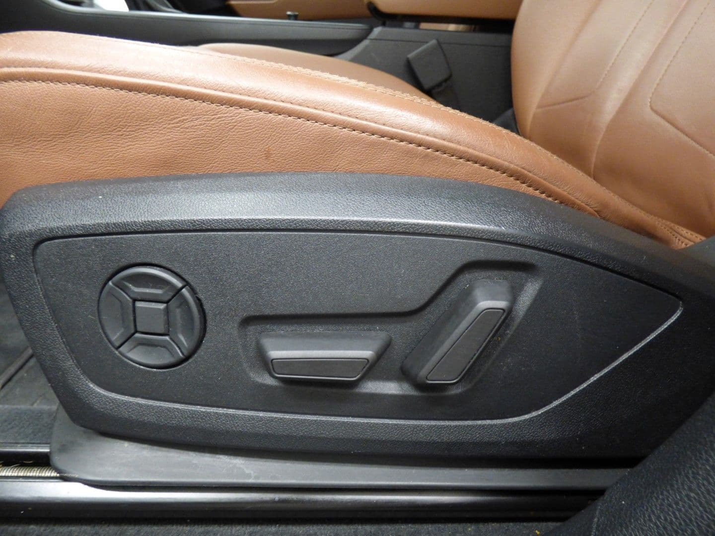 Audi Q3 2020 - Image 18