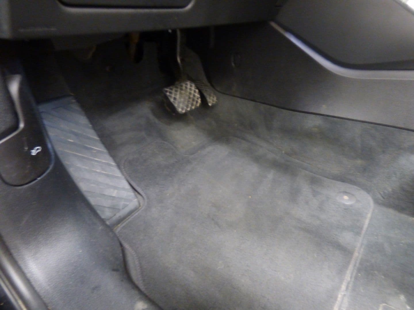 Audi Q3 2020 - Image 20