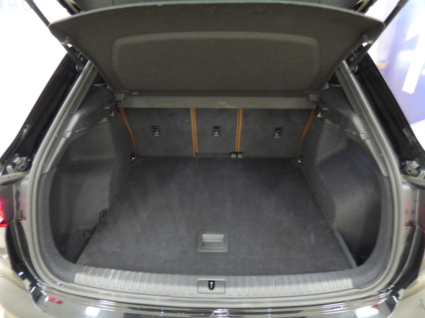 Audi Q3 2020 - Image 30