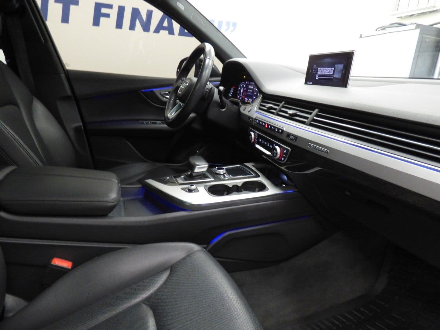 Audi Q7 2019 - Image 8