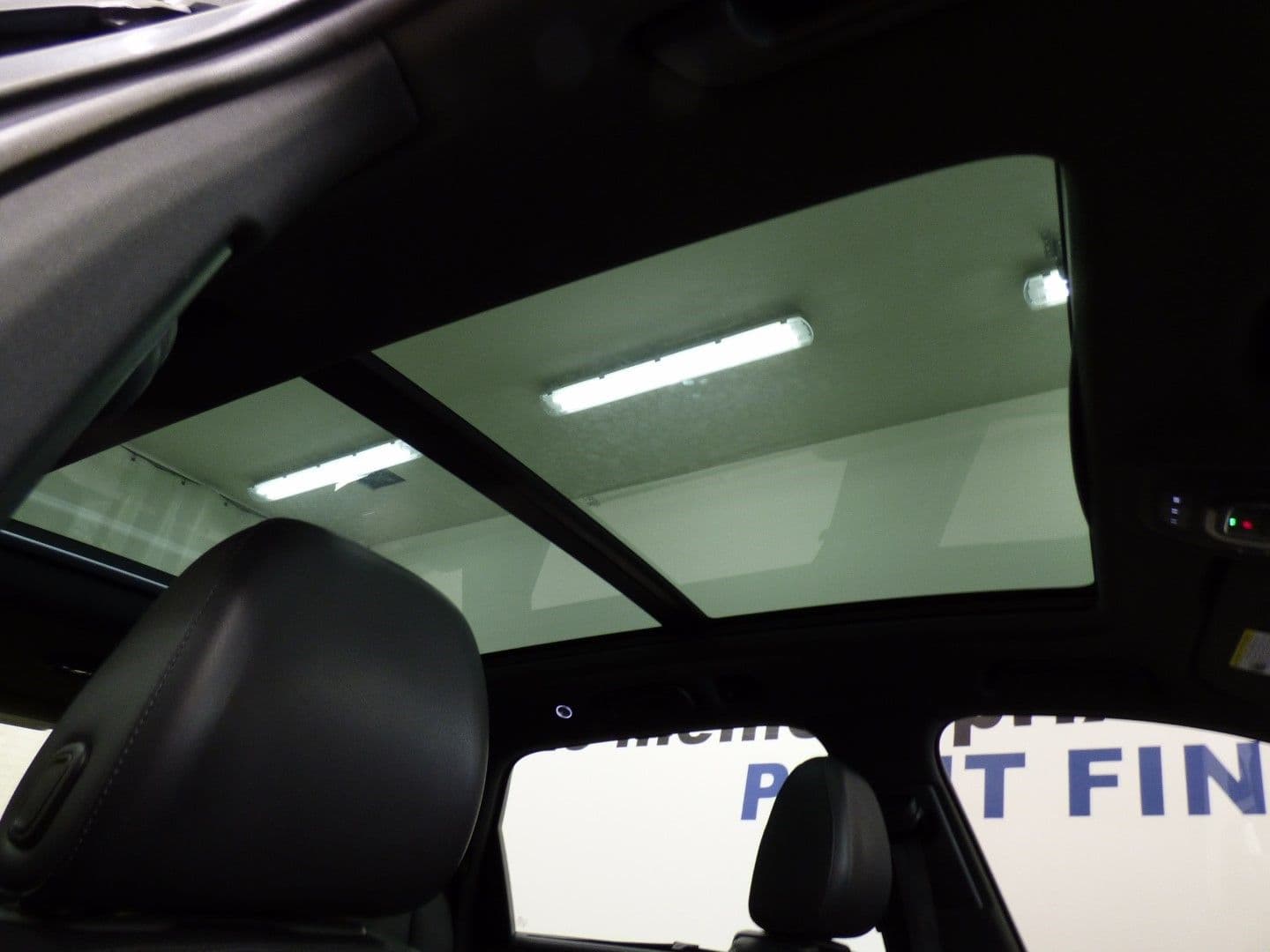 Audi Q7 2019 - Image 16