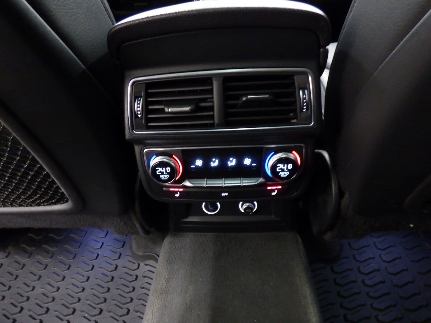 Audi Q7 2019 - Image 30