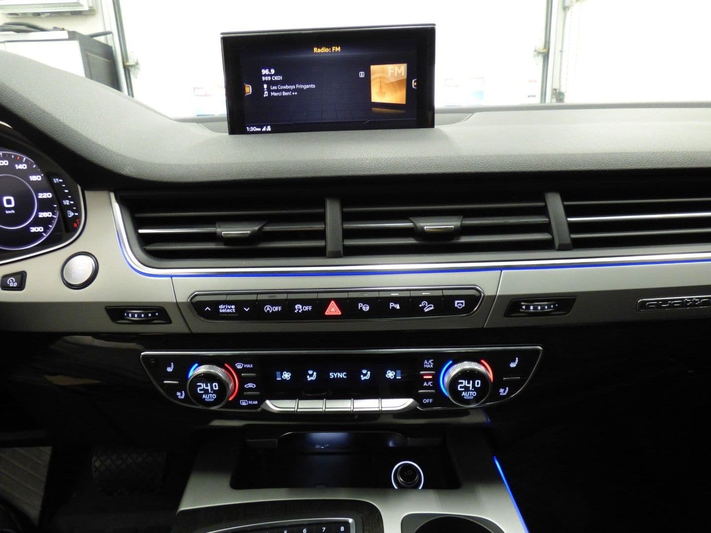 Audi Q7 2019 - Image 11