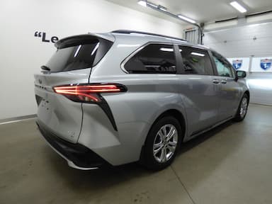 Toyota Sienna 2021 - Thumbnail 5