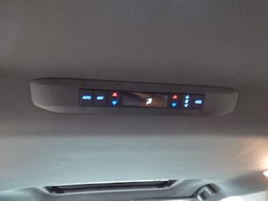 Toyota Sienna 2021 - Thumbnail 32