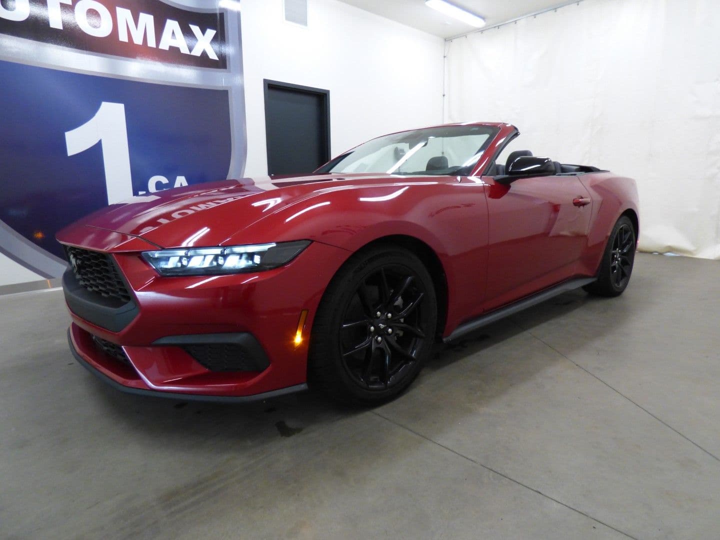 Ford Mustang 2024 - Image 2