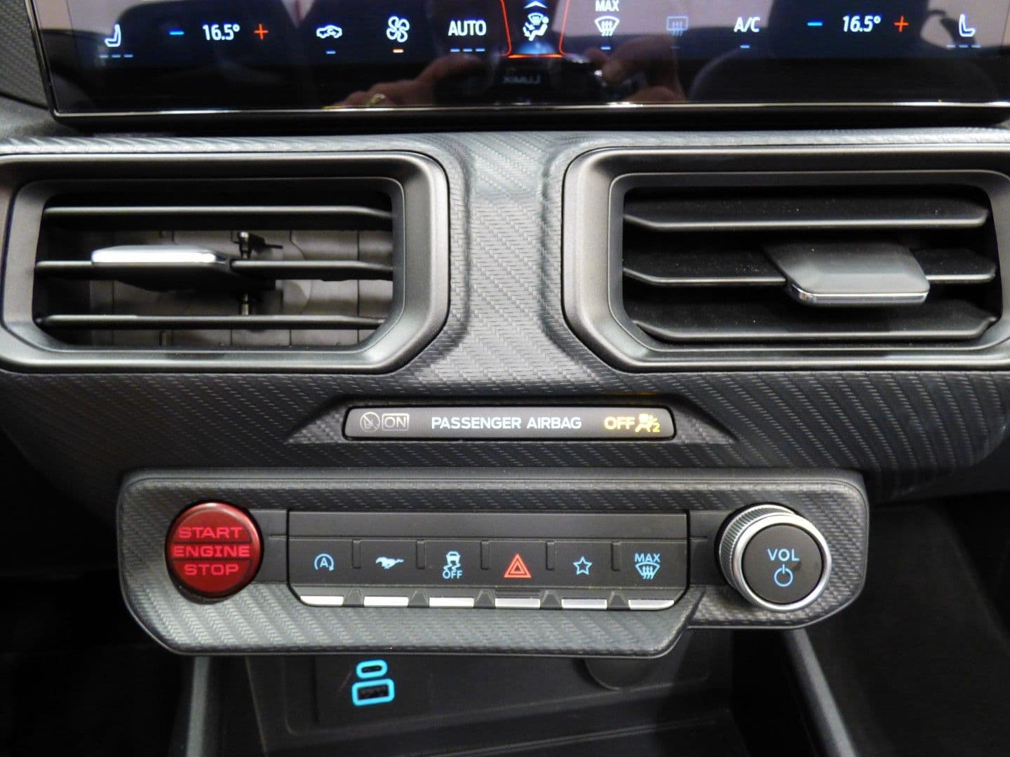 Ford Mustang 2024 - Image 16