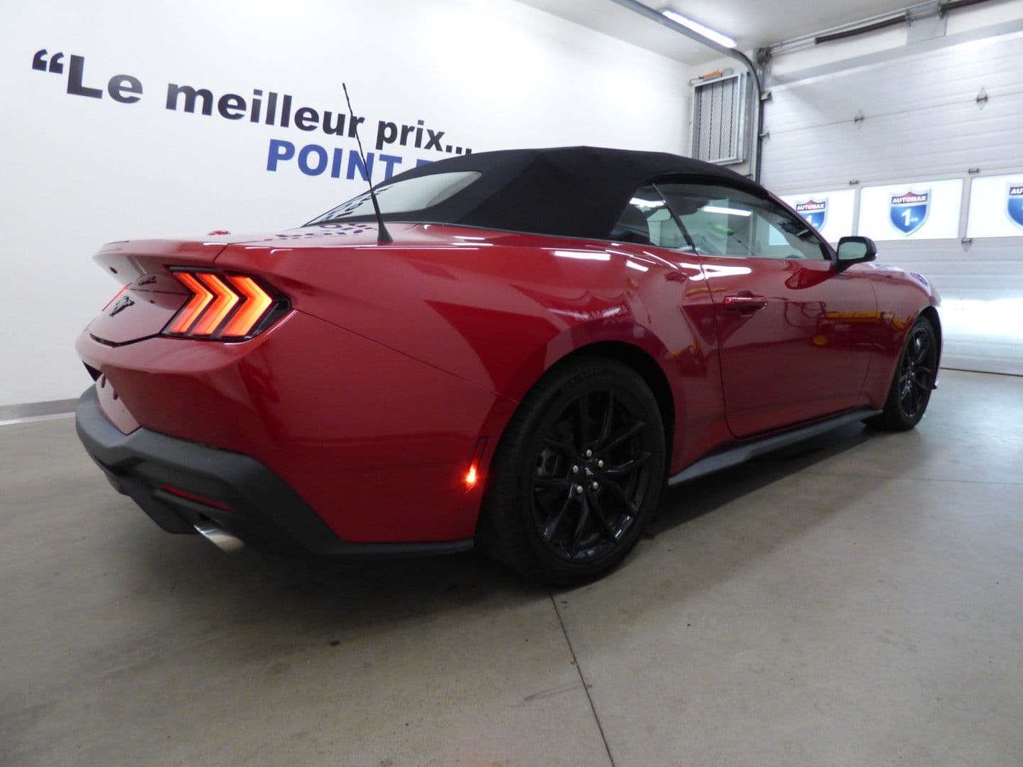 Ford Mustang 2024 - Image 9