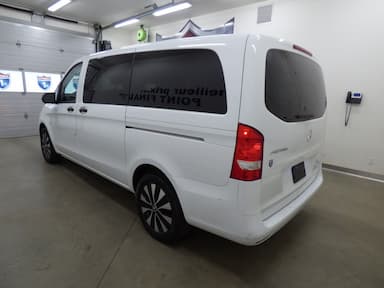 Mercedes-Benz Metris 2022 - Thumbnail 2