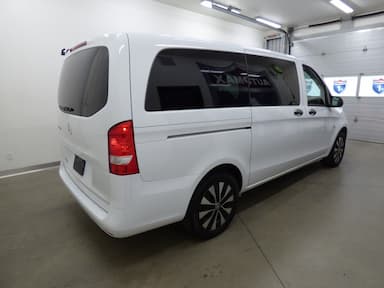 Mercedes-Benz Metris 2022 - Thumbnail 5