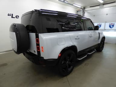 Land Rover Defender 2023 - Thumbnail 5