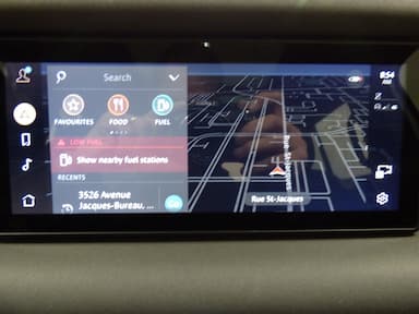 Land Rover Defender 2023 - Thumbnail 10