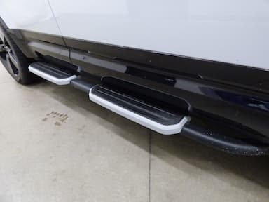 Land Rover Defender 2023 - Thumbnail 33