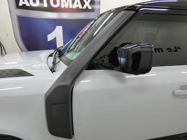 Land Rover Defender 2023 - Thumbnail 31
