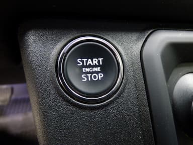 Land Rover Defender 2023 - Thumbnail 26