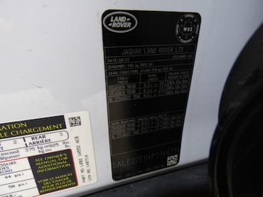 Land Rover Defender 2023 - Thumbnail 40