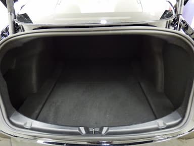 Tesla Model 3 2022 - Thumbnail 23