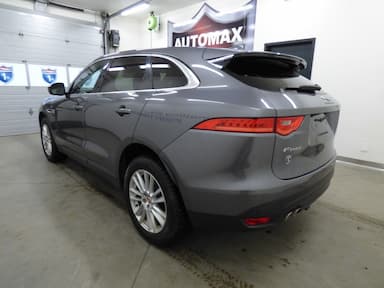 Jaguar F-Pace 2017 - Thumbnail 2