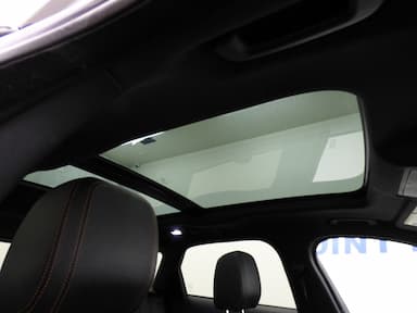 Jaguar F-Pace 2017 - Thumbnail 16
