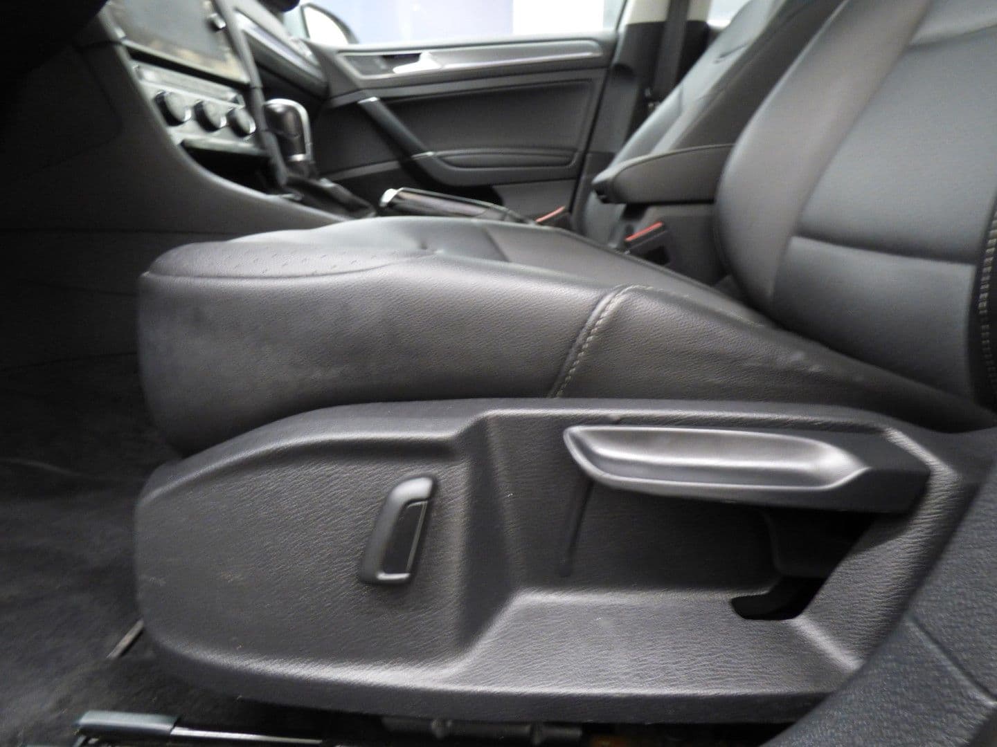 Volkswagen Golf Alltrack 2019 - Image 18