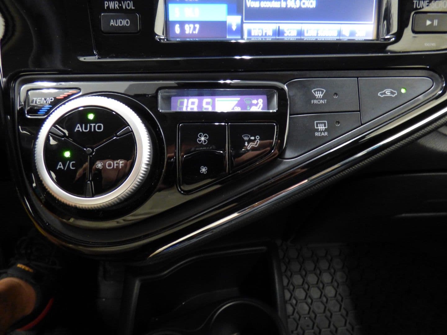 Toyota Prius c 2018 - Image 13