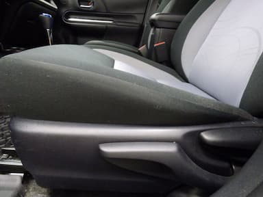 Toyota Prius c 2018 - Thumbnail 17