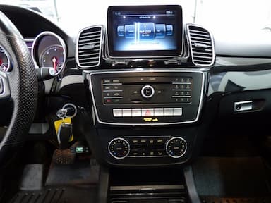 Mercedes-Benz GLE-Class 2016 - Thumbnail 9