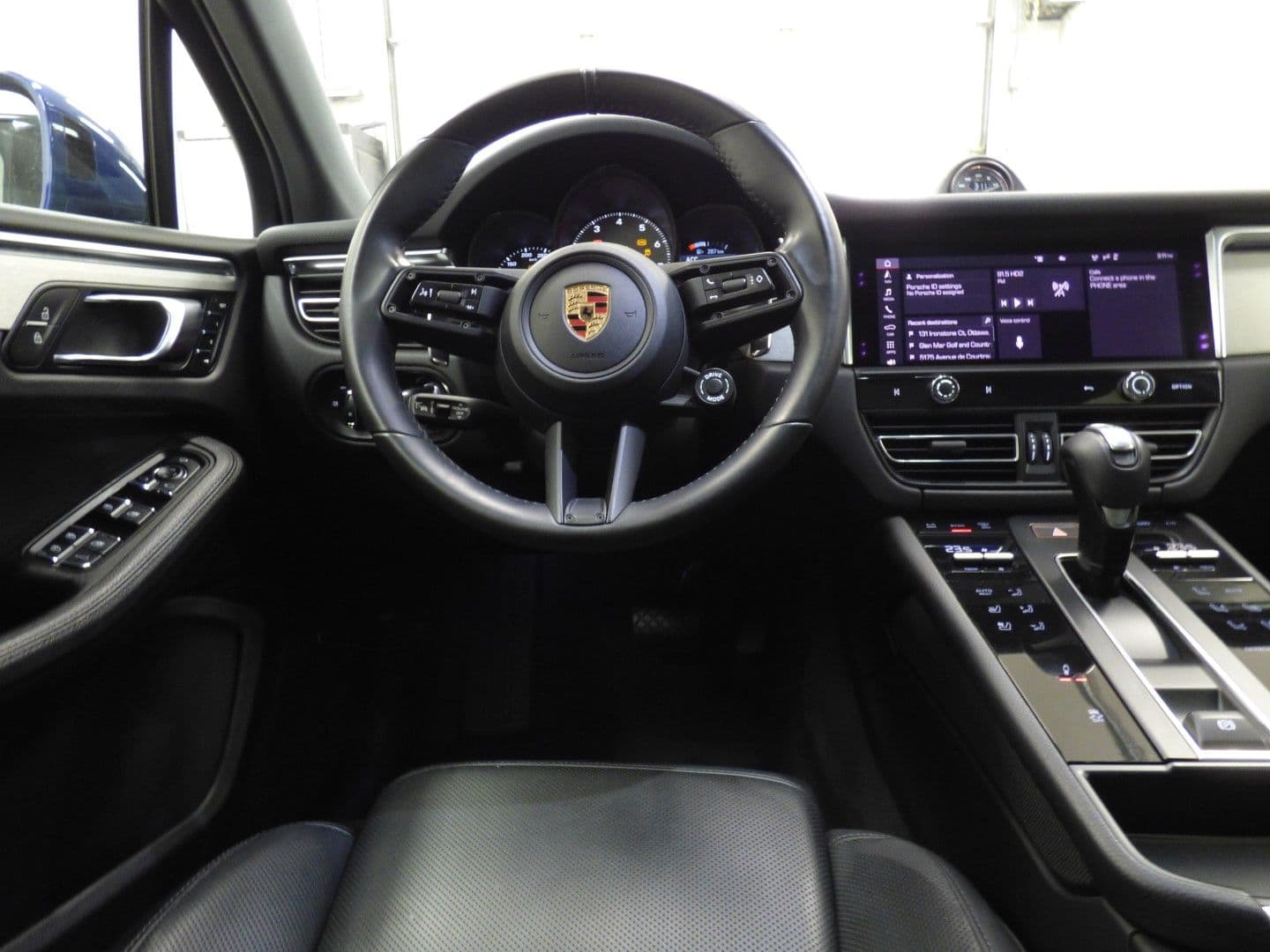 Porsche Macan 2023 - Image 8