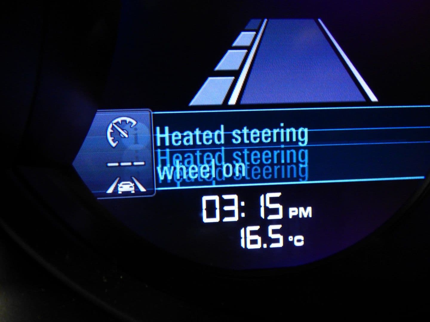 Porsche Macan 2023 - Image 17