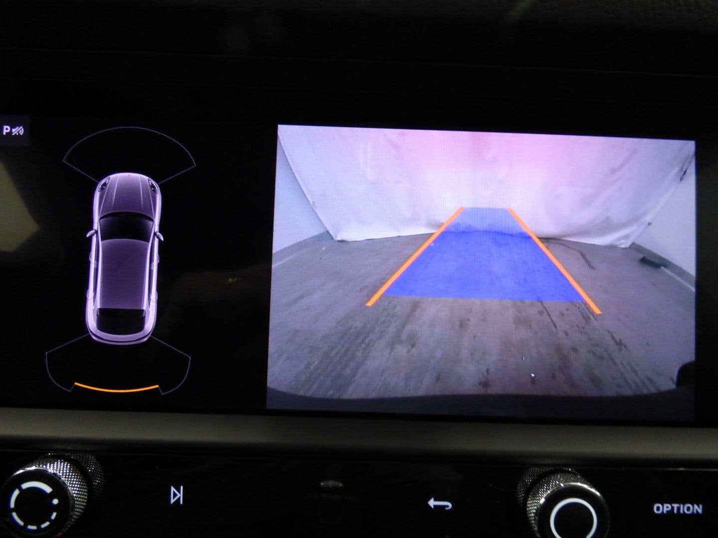 Porsche Macan 2023 - Image 12