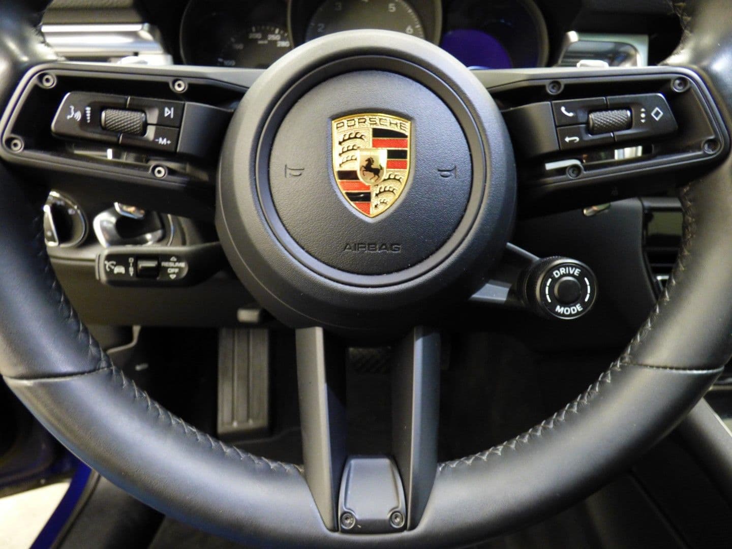 Porsche Macan 2023 - Image 20