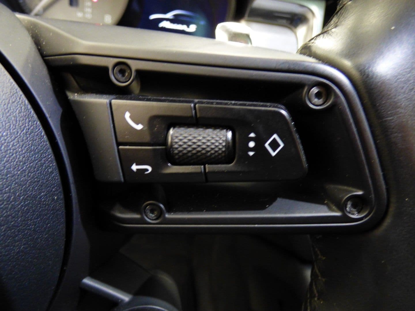 Porsche Macan 2023 - Image 22