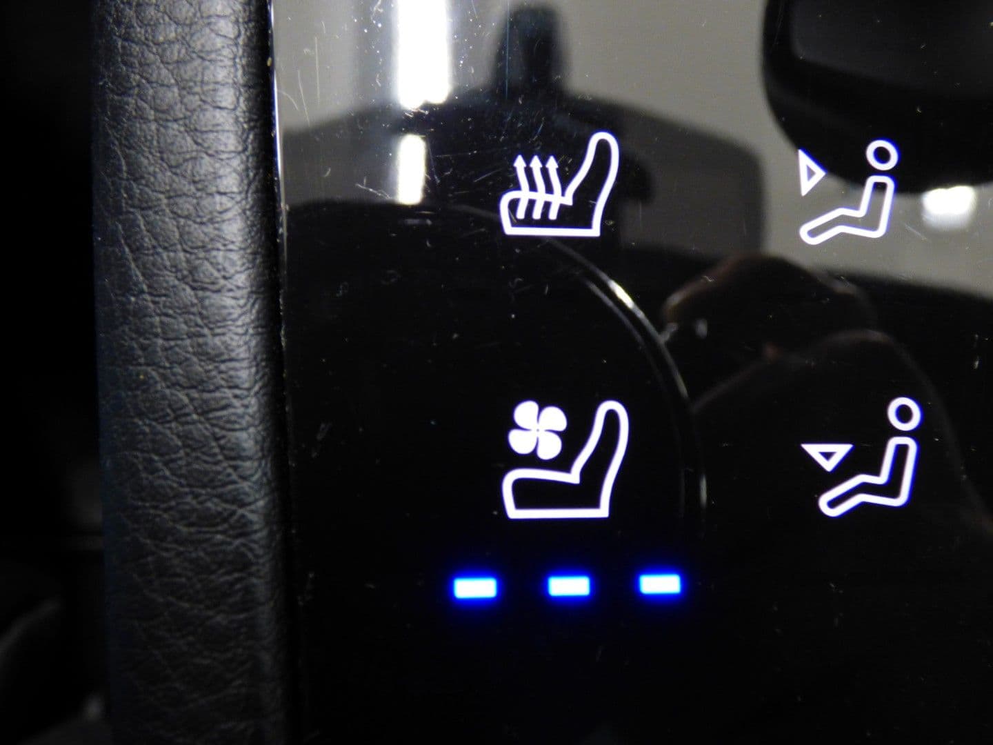 Porsche Macan 2023 - Image 23