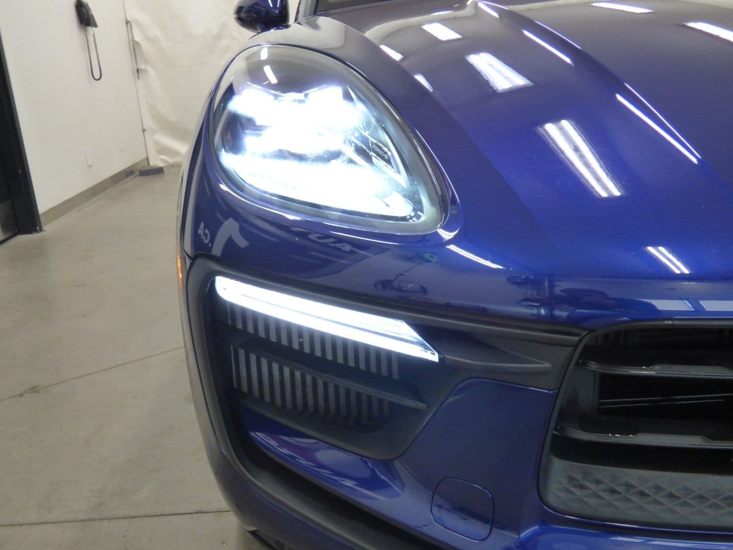 Porsche Macan 2023 - Image 35