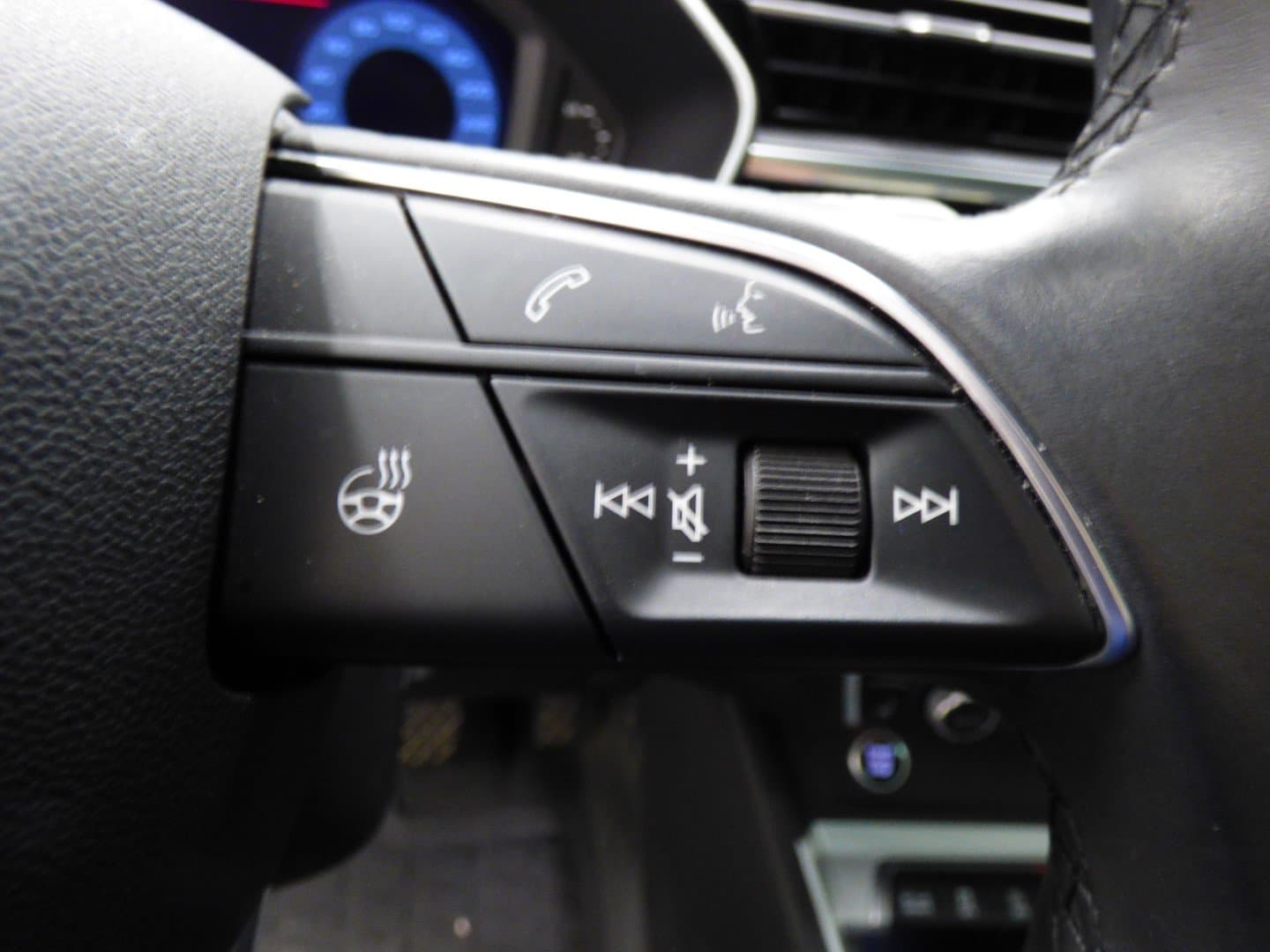 Audi Q3 2022 - Image 21