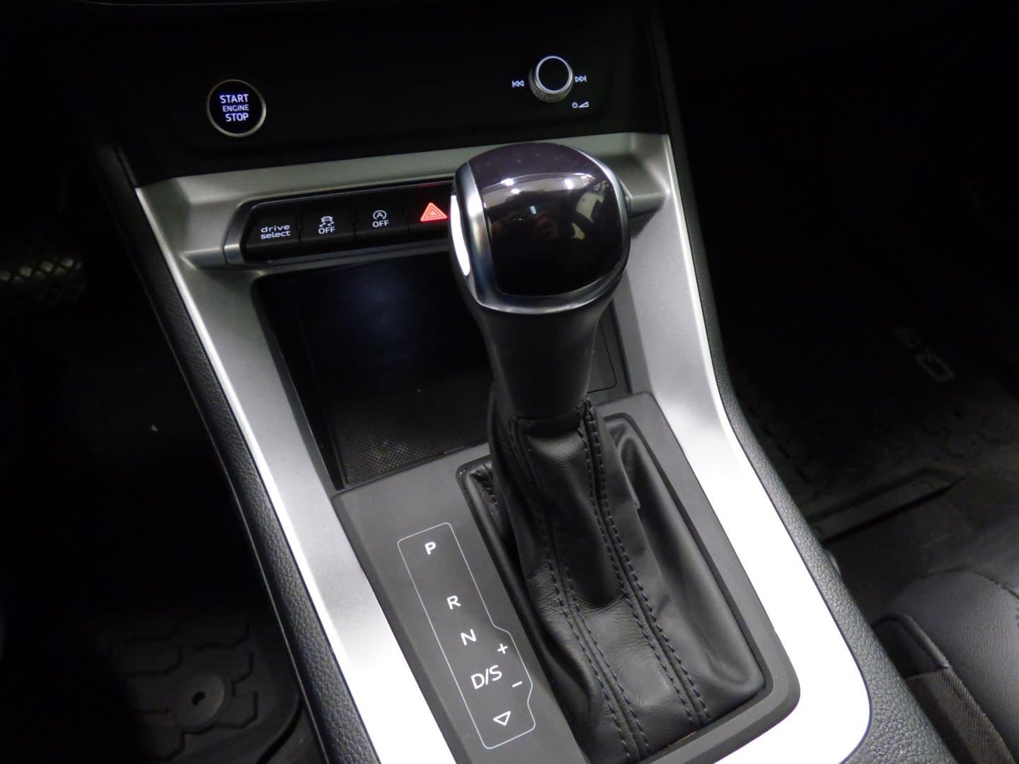 Audi Q3 2022 - Image 24