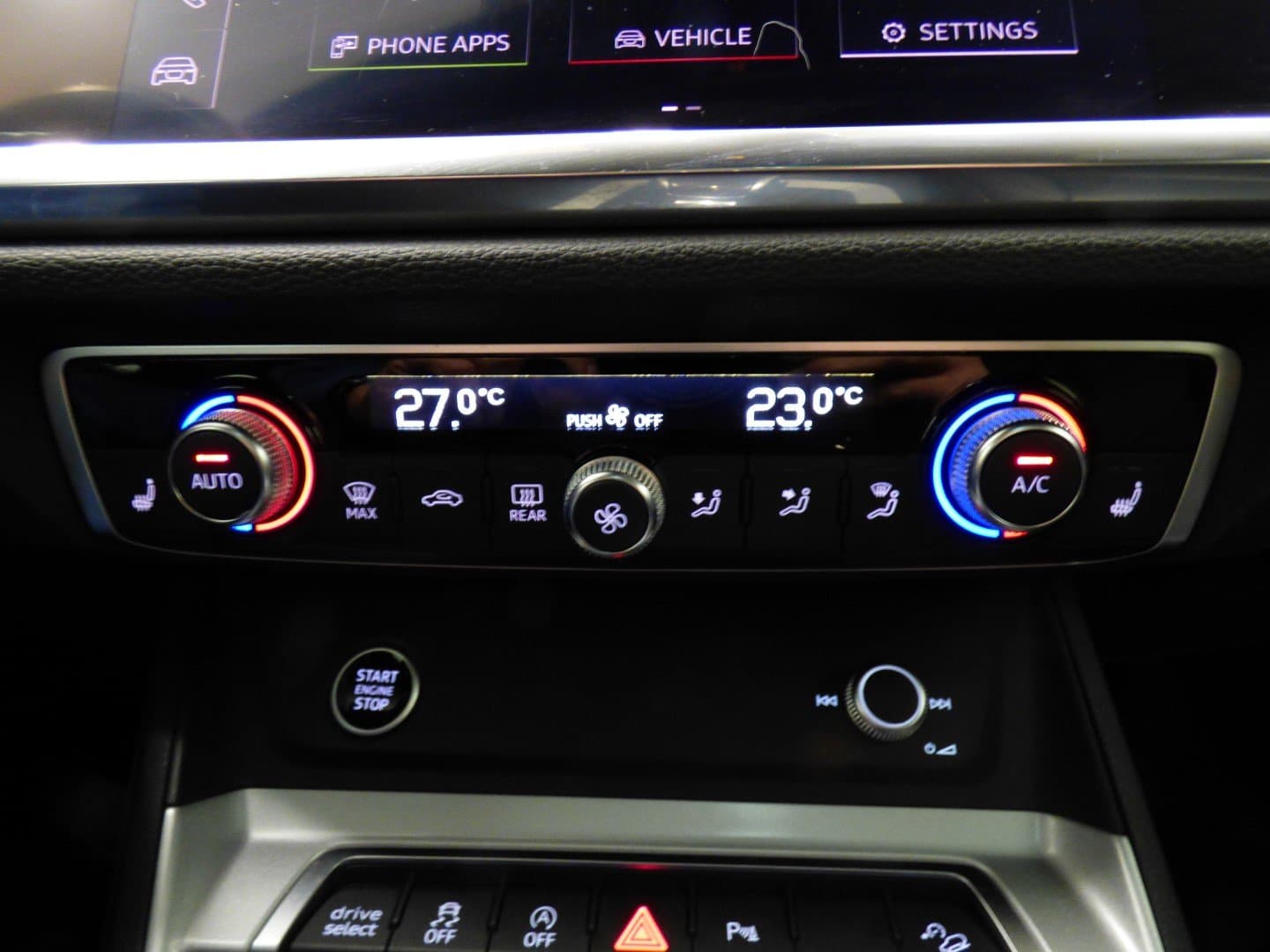 Audi Q3 2022 - Image 14